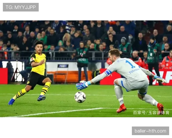 门将手接回传球为何不犯规？规则拆解关键细节