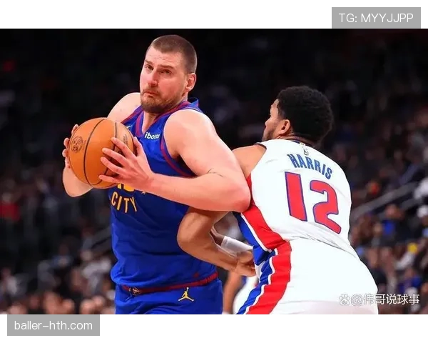 康利挡拆牵制约基奇，比赛季初更能拉开空位与组织