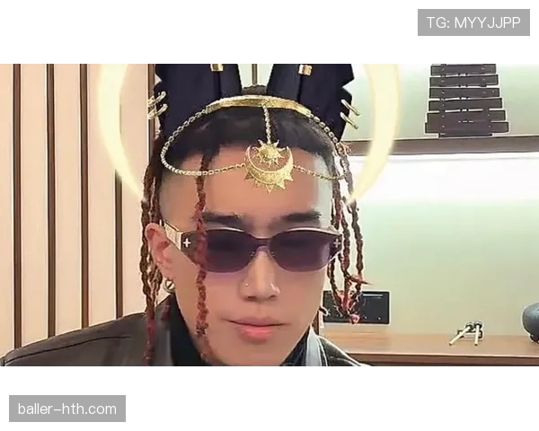 张琳芃一顶贝雷帽每天换，感觉开箱直播也行了吧？